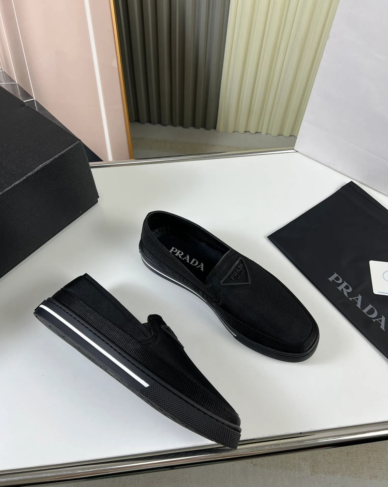 Men's shoes 💰540💰 [PRADA] Popular items in men's shoes counter, synchronized with the official website, fashionable slip-on slip-on shoes. High-quality shipment ✔️Original imported waterproof fabric + cowhide lining, 1🆚1 replica, original original outsole, 38-45 (45 customized, non-refundable)
